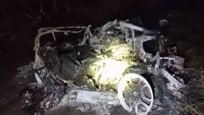 MOBIL JOTA-  Gambar pertama kecelakaan Diogo Jota muncul, kecelakaan itu menyebabkan mobilnya hangus dan jasadnya tidak dapat dikenali. Pemain depan Liverpool Diogo Jota meninggal pada usia 28 tahun dalam kecelakaan mobil.