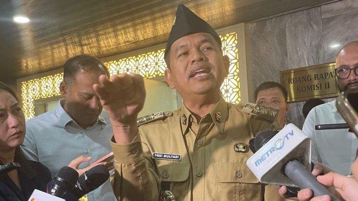 Dedi Mulyadi Tegaskan Siswa Nakal Masuk Barak Militer Bukan untuk Latihan  Perang - TribunNews.com