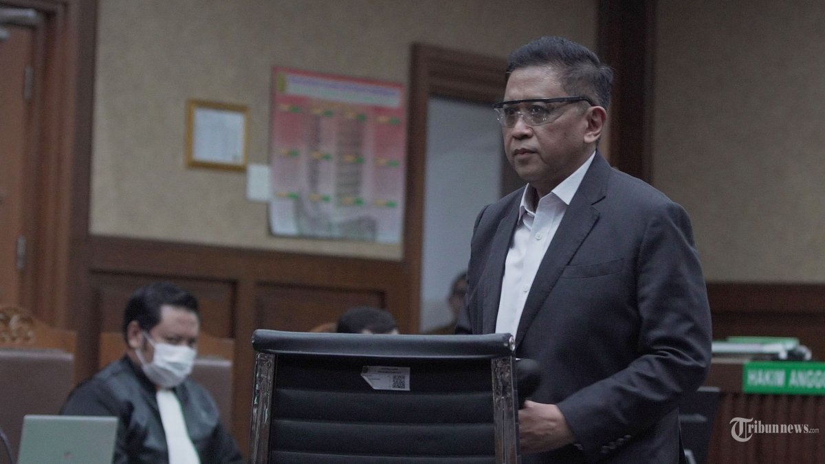 SIDANG VONIS HASTO - Sekretaris Jenderal (Sekjen) PDI-P Hasto Kristiyanto menjalani sidang vonis dugaan suap dan perintangan penyidikan perkara Harun Masiku di Pengadilan Tipikor Jakarta Pusat, Jumat (25/7/2025). Hasto Kristiyanto divonis 3,5 tahun penjara dalam kasus suap perkara Harun Masiku. Ketua Majelis Hakim Pengadilan Tipikor Jakarta Pusat Rios Rahmanto menyebutkan, Hasto terbukti bersalah terlibat menyuap Komisioner Komisi Pemilihan Umum (KPU) 2017-2022 Wahyu Setiawan. Tribunnews/Jeprima