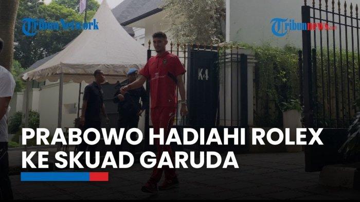 JAM TANGAN ROLEX - Para pemain Timnas Indonesia mendapatkan kejutan spesial dari Presiden RI Prabowo Subianto berupa jam tangan Rolex, usai melakukan pertemuan informal di kediaman Prabowo, Jalan Kertanegara IV, Jakarta, Jumat (6/6/2025). Hadiah tersebut diberikan usai Timnas Indonesia memastikan langkah ke babak playoff Kualifikasi Piala Dunia 2026.