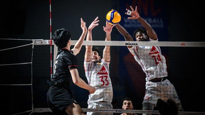 PEVOLI JEPANG - Outside hitter asal Jepang, Kai Masato, ketika beraksi mengawal Jepang lawan Prancis dalam gelaran VNL 2025 putra di Burgas, Bulgaria, pada 26 Juni 2025. (Foto: Volleyballworld)