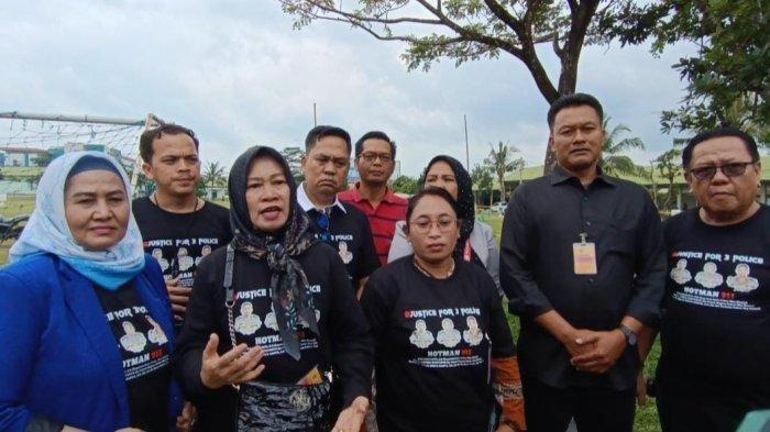 Keluarga Korban Penembakan Kopda Basarsyah