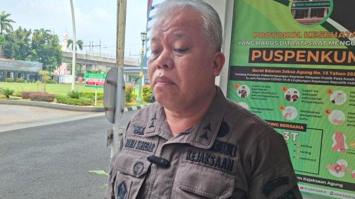 Kepala Pusat Penerangan Hukuvv