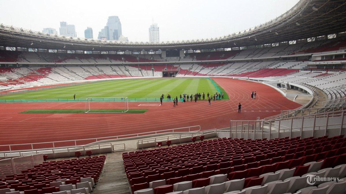 Suasana Stadion Utama Gelora Bung Karno (SUGBK), Senayan, Jakarta, Jumat (8/11/2024). Peninjauan ini dilakukan untuk mengecek kondisi rumput SUGBK jelang pertandingan putaran ketiga Kualifikasi Piala Dunia 2026 zona Asia melawan Jepang dan Arab Saudi. TRIBUNNEWS/IRWAN RISMAWAN