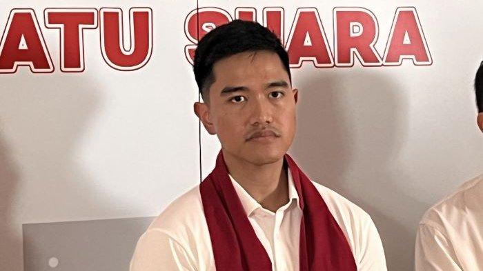 KAESANG - Ketua Umum Partai Solidaritas Indonesia (PSI), Kaesang Pangarep di Kantor DPP PSI, Jakarta, pada Sabtu, (21/6/2025). Ia memastikan Jokowi tidak akan maju dalam pencalonan Ketua Umum PSI.