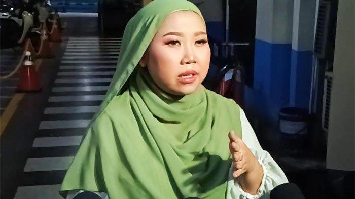 Kiky Saputri jadi ibu