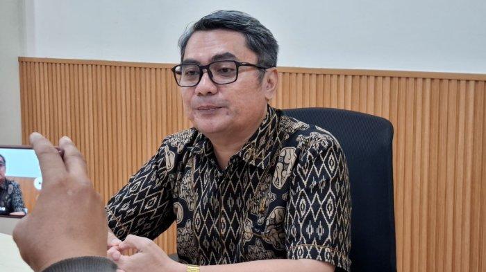 AKSI BRUTAL OPM - Komisioner Komnas HAM RI Uli Parulian Sihombing dalam konferensi pers di kantor Komnas HAM RI, Jakarta, pada Jumat (16/5/2025). Uli mengungkapkan hasil temuan investigasi Komnas HAM RI terkait penyerangan TPNPB-OPM kepada para pendulang emas pada 6 April sampai 9 April 2025 lalu di Yahukimo yang memakan korban.