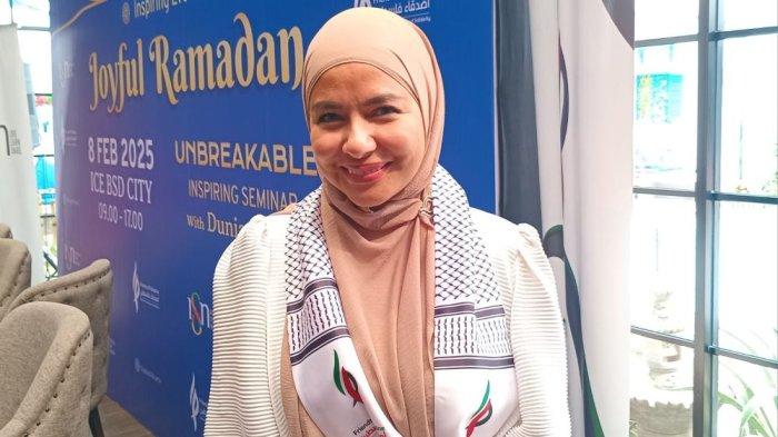 CERITA PENGALAMAN UMRAH - Meisya Siregar ditemui di kawasan Kemang, Jakarta Selatan, Rabu (29/1/2025). Belum lama ini ia menjalani umrah bersama keluarga. Momen itu mengubah hidupnya.