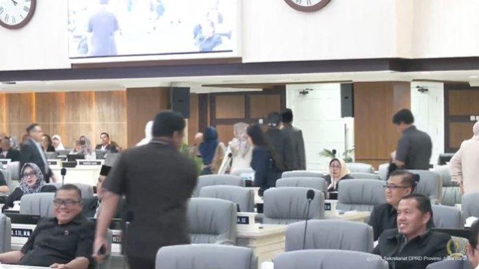 Merasa Tak Dianggap Dedi Mulyadi, Anggota DPRD Jawa Barat dari PDIP ...