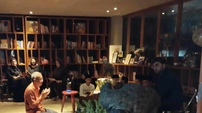 RUMAH DUKA IBRAHIM SJARIEF - Suasana rumah duka suami Najwa Shihab, Ibrahim Sjarief Assegaf di kawasan Jeruk Purut, Jakarta Selatan, Selasa (20/5/2025). (Fauzi Alamsyah/Tribunnews.com).