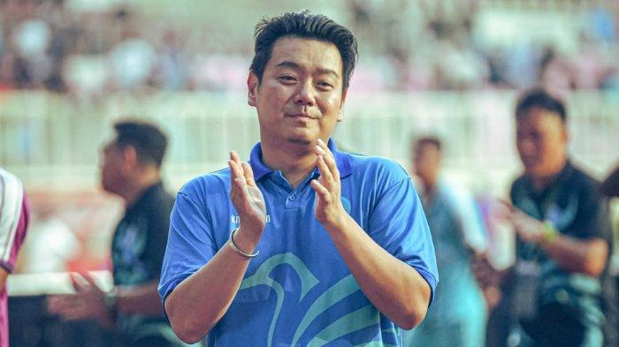 KABAR PSBS BIAK - Foto Owen Rahardian diunduh dari akun Instagram @psbsofficial, Sabtu (24/5/2025). Sebagai pemegang saham tertinggi PSBS Biak, Owen Rahardian resmi menyatakan pengunduran dirinya dari kepemilikan PSBS Biak.