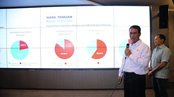 PRODUSEN BERAS -- Menteri Pertanian Andi Amran Sulaiman di Kantor Kementan, Jakarta Selatan, Senin (30/6/2025). Amran menegaskan Satgas Pangan mulai memintai keterangan para produsen beras 'nakal' hari ini.