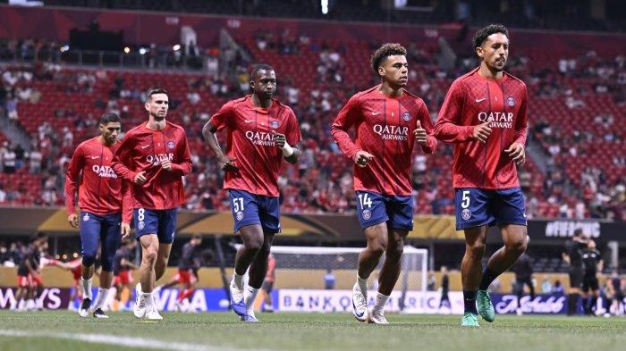 PEMANASAN PSG - Para pemain Paris Saint Germain (PSG) melakukan pemanasan sebelum menghadapi Bayern Munchen pada fase perempat final Piala Dunia Antarklub, Sabtu (5/7/2025). (Website PSG - 9/7/2025)