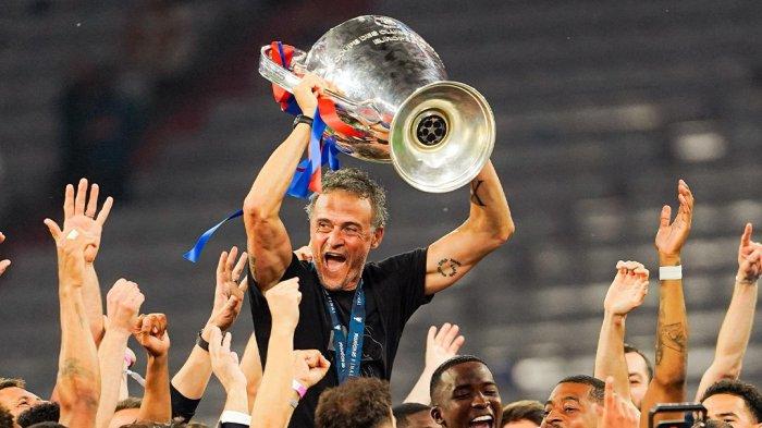 PSG JUARA - Pelatih Paris Saint-Germaint (PSG), Luis Enrique merayakan gelar juara Liga Champions setelah mengalahkan Inter Milan di partai final, Minggu (1/6/2025) dini hari WIB. PSG berhasil menang telak atas Inter 5-0.