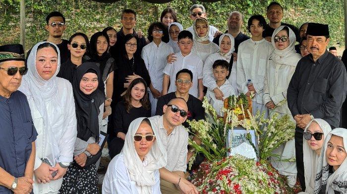 Pemakanan ayah Intan Ayu, paman BCL.
