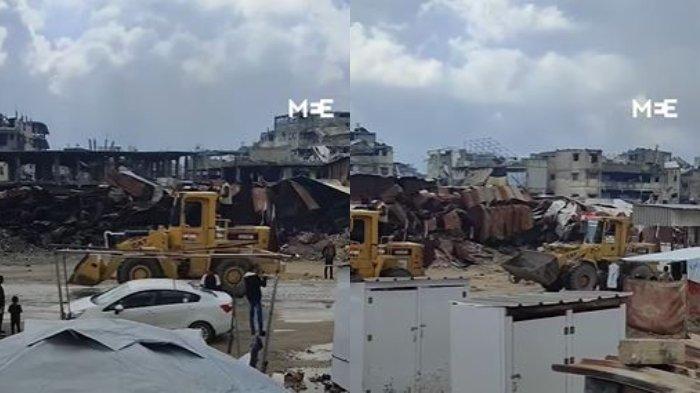 ALAT BERAT - Tangkapan layar Reels YouTube Middle East Eye yang diambil pada Jumat (21/2/2025) menunjukkan Buldoser memasuki Gaza dari Mesir setelah tertunda pada Kamis (20/2/2025). Konvoi rumah mobil yang dikirimkan Mesir akhirnya diperbolehkan memasuki jalur Gaza.