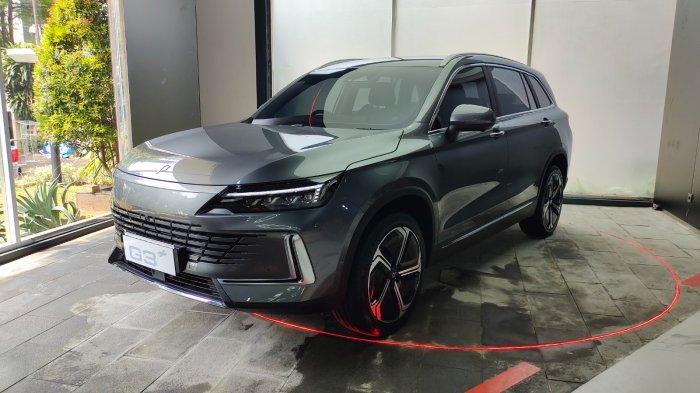DEALER POLYTRON - Peresmian dealer Polytron mobil listrik yang terletak di Prince Building, Jalan Jenderal Sudirman, Jakarta Pusat, Selasa (3/6/2025). Polytron akan membuka 8 dealer sepanjang tahun 2025. (Tribunnews.com/Lita Febriani).