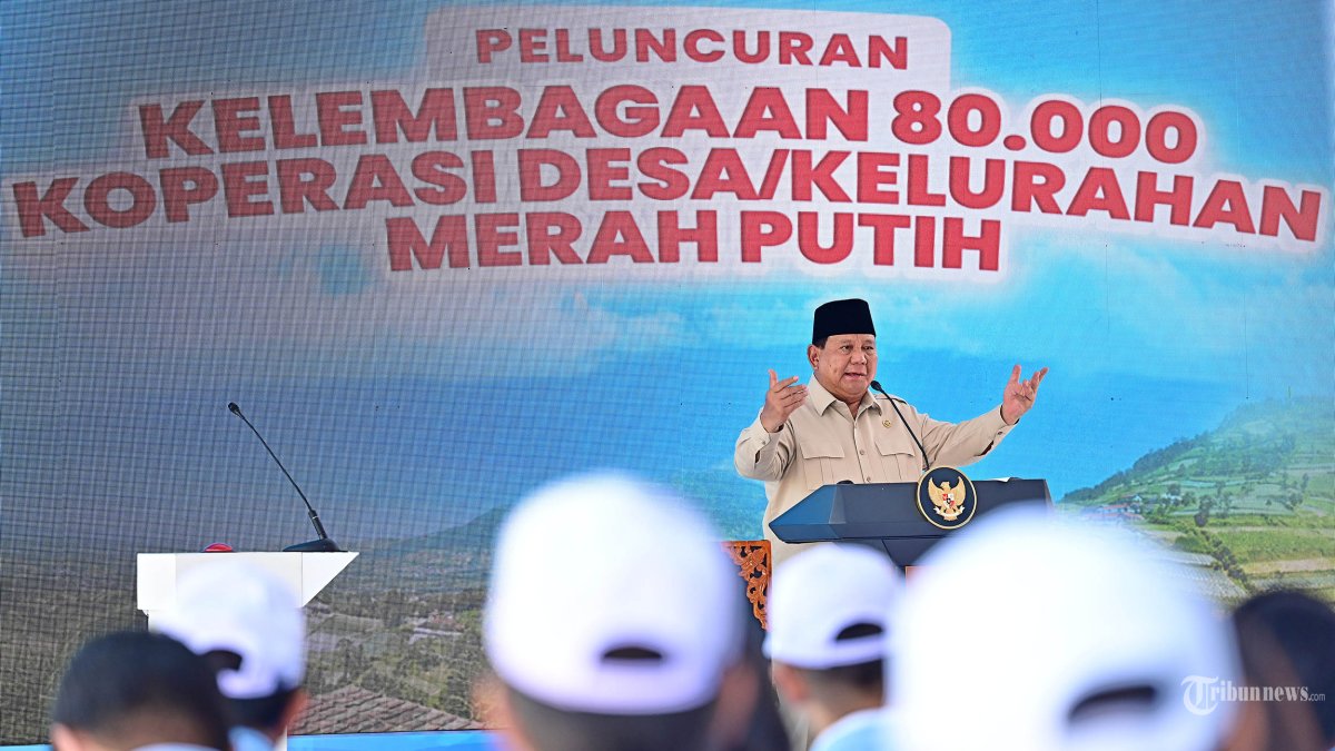 KOPDES MERAH PUTIH - Presiden Prabowo Subianto saat meresmikan Koperasi Desa/Kelurahan Merah Putih di Desa Bentangan, Klaten, Jawa Tengah, Senin (21/7/2025). Presiden Prabowo Subianto meresmikan kelembagaan 80.000 Koperasi Desa/Kelurahan Merah Putih yang dipusat kan di Klaten. TRIBUNNEWS/Biro Pers/Muchlis Jr
