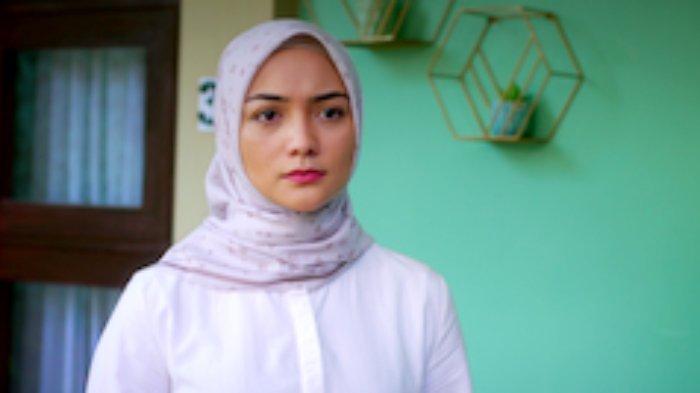 Poster film terbaru Netflix, Keajaiban Air Mata Wanita fvew