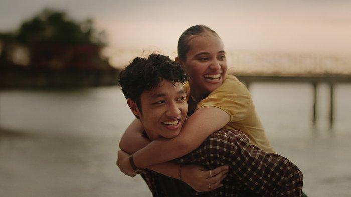Poster film terbaru Netflix, Komang rg