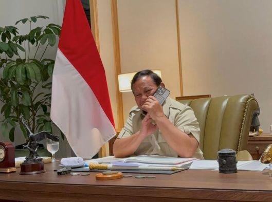 PRABOWO TERIMA TELEPON - Presiden Prabowo Subianto menerima telepon dari Presiden Amerika Serikat Donald Trump (sumber: Instagram Presiden).