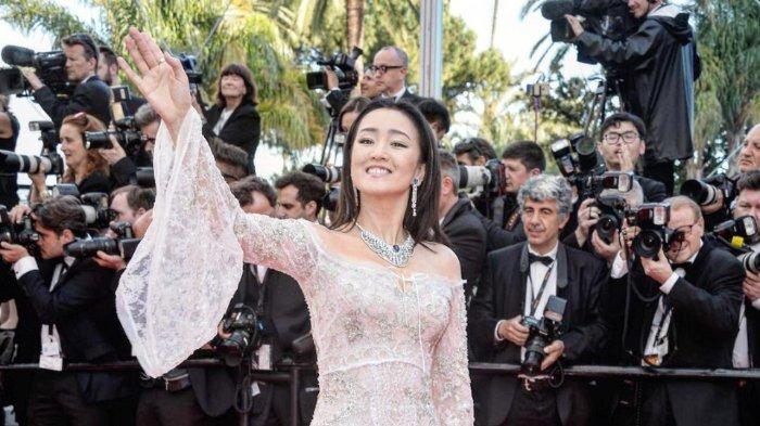 Gong Li - TribunNews.com