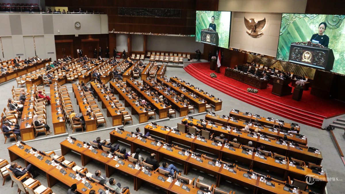 PARIPURNA DPR - Suasana Rapat Paripurna ke-20 DPR RI Pembukaan Masa Persidangan IV Tahun Sidang 2024-2025 di Kompleks Parlemen, Senayan, Jakarta, Selasa (24/6/2025). Rapat Paripurna tersebut salah satunya beragendakan pembukaan masa persidangan IV tahun sidang 2024-2025. TRIBUNNEWS/IRWAN RISMAWAN