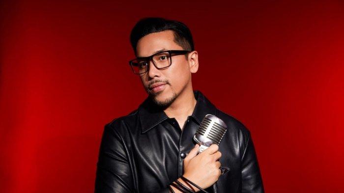 SINGLE SAMMY SIMORANGKIR - Penyanyi Sammy Simorangkir kembali menyapa para penggemarnya dengan merilis single terbarunya yang berjudul “Daripada Menyiksa Diri”. 