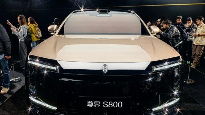 Sedan mewah Maextro S800 OK