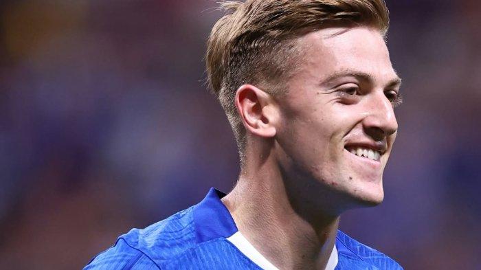 Senyum Liam Delap saat melakoni debutnya di Chelsea