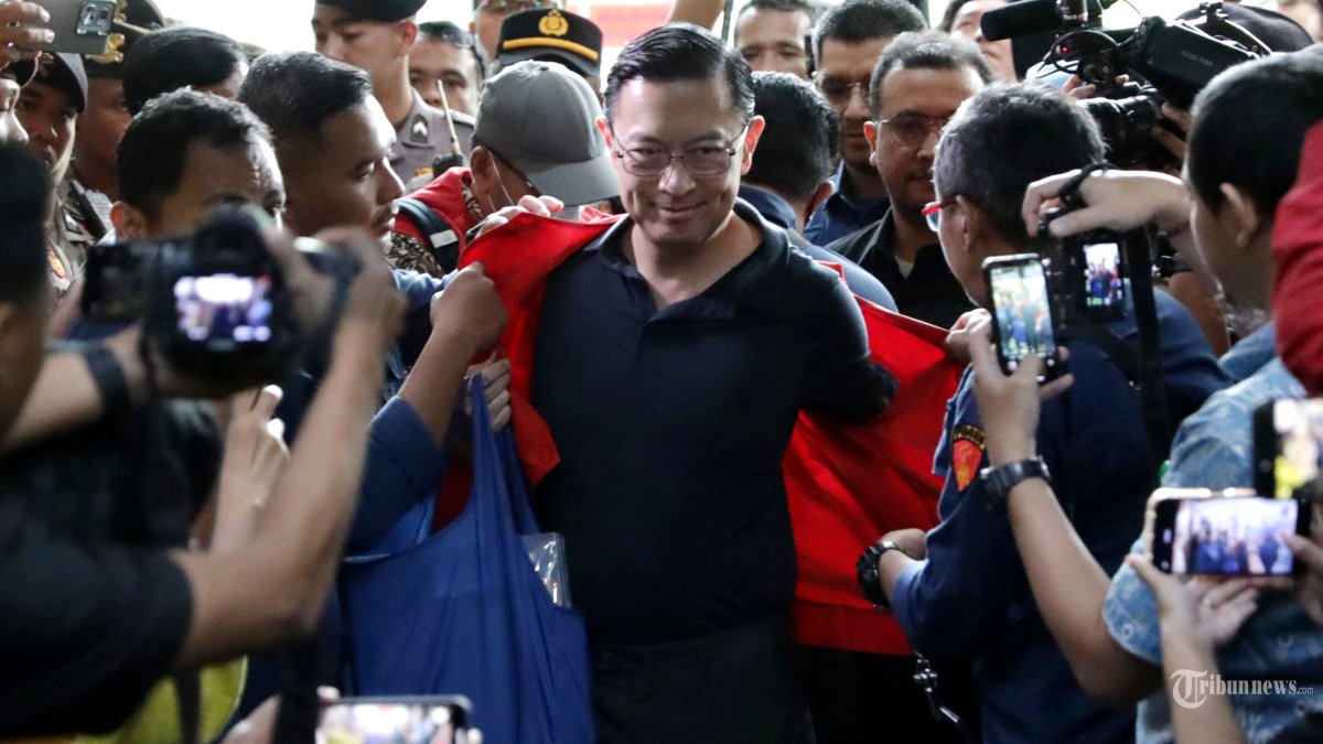 DAKWAAN THOMAS LEMBONG - Terdakwa kasus dugaan korupsi impor gula di Kementerian Perdagangan Thomas Trikasih Lembong menjalani sidang dengan agenda pembacaan surat dakwaan di Pengadilan Tipikor, Jakarta, Kamis (6/3/2025). Menteri Perdagangan periode 2015-2016 Thomas Lembong didakwa terlibat dalam kasus dugaan korupsi impor gula di Kementerian Perdagangan tahun 2015-2016 yang merugikan negara hingga Rp 578 miliar. TRIBUNNEWS/IRWAN RISMAWAN