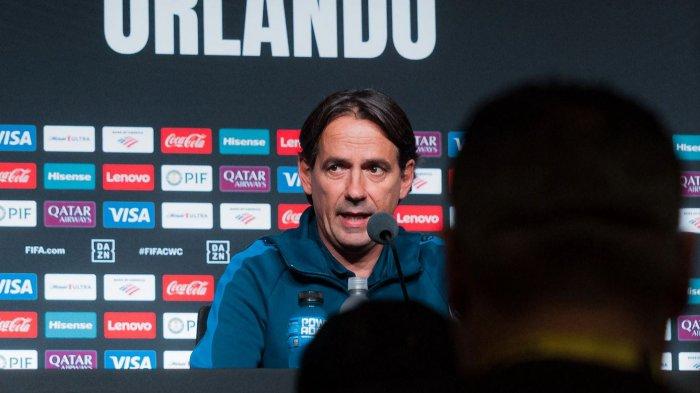 SIMONE INZAGHI - Simone Inzaghi menghadiri pers konferensi jelang pertandingan melawan Manchester City di 16 besar Piala Dunia Antarklub 2025. Al Hilal mengalahkan Manchester City setelah melalui drama tujuh gol yang berakhir dengan skor 4-3, Selasa (1/7/2025) pagi WIB.