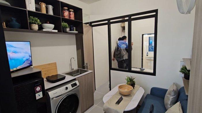 RUMAH SUBSIDI MINI - Tampilan ruang tamu rumah subsidi ukuran mini yang didesain oleh Lippo Group. Ini adalah tipe 1 kamar tidur dengan Luas Tanah 25 meter persegi (2,6 x 9,6 meter) dan Luas Bangunan 14 meter persegi.
Dok: Endrapta Pramudhiaz