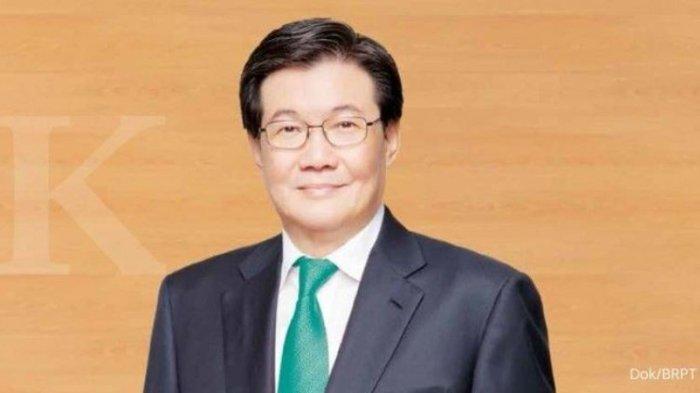 PROFIL KONGLOMERAT INDONESIA - Tangkap layar laman Kontan yang diambil pada Jumat(7/3/2025) yang memperlihatkan potret Prajogo Pangestu. Berikut profil Prajogo Pangestu, orang terkaya di Indonesia yang ikut bertemu dengan Presiden Prabowo Subianto di Istana Negara bersama 7 taipan lain.