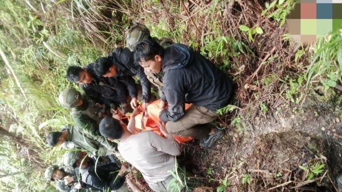 LUMPUHKAN KKB - Tim gabungan TNI-Polri menembak pentolan OPM Enos Tipagau di Kampung Baitapa, Distrik Sugapa, Kabupaten Intan Jaya pada, Sabtu (5/7/2025) pagi. Polisi ungkap daftar kejahatannya.
