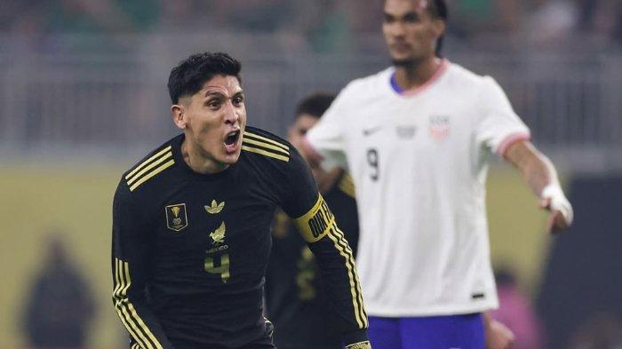 SELEBRASI MEKSIKO - Kapten Timnas Meksiko Edson Alvarez melakukan selebrasi ketika mencetak gol ke gawang Amerika Serikat dalam partai final Piala Emas Concacaf 2025 di Stadion NRG, Houston, Senin (7/7/2025). (Instagram Meksiko - 7/7/2025)