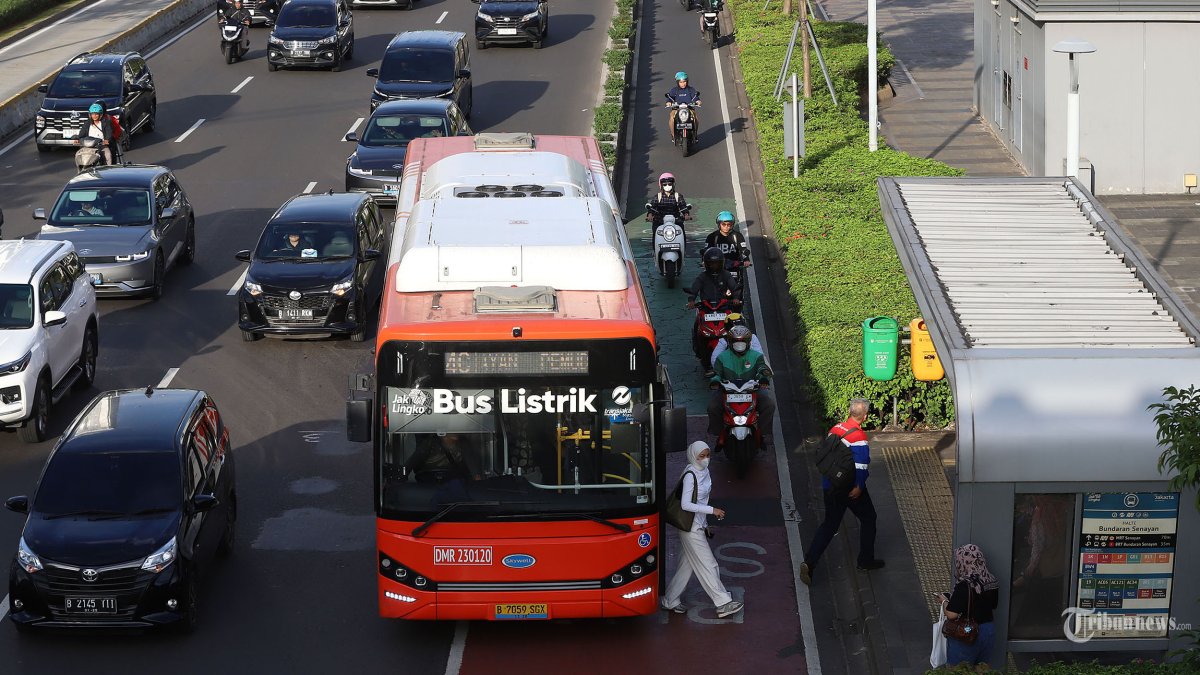 Bus TransJakarta Tribunnews/Jeprima