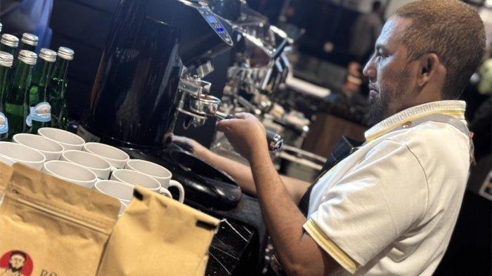 Umar Patek Jadi Barista