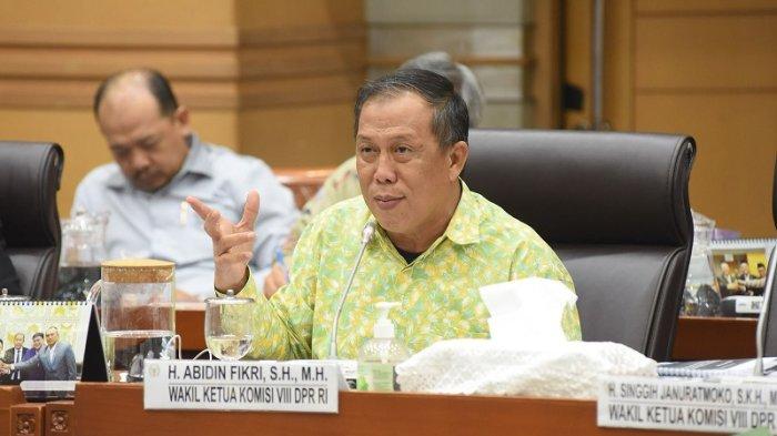 AWASI MASKAPAI PENERBANGAN - Guna memastikan kelancaran pelaksanaan ibadah haji tahun 1446 H/2025 Masehi, pemerintah diminta melakukan pengawasan ketat terhadap maskapai penerbangan yang sudah ditugaskan memberangkatkan jemaah haji Indonesia ke Tanah Suci Mekkah.

“Kami mendorong adanya pengawasan ketat terhadap maskapai penerbangan Saudi Airlines, Garuda Indonesia Air dan Lion Air agar tidak ada keterlambatan, serta kerja sama dengan otoritas Arab Saudi untuk memastikan kelancaran proses kedatangan jemaah haji di Tanah Suci,