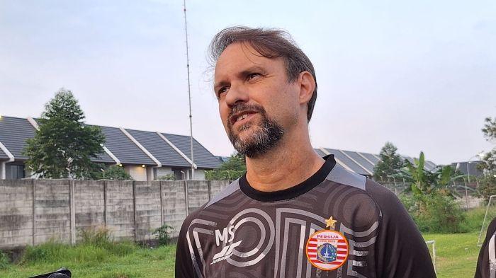 PELATIH PERSIJA MAURICIO SOUZA - Wawancara dengan pelatih Persija Jakarta, Mauricio Souza usai memimpin latihan Macan Kemayoran di Persija Training Ground, Sawangan, Depok. Rabu (23/7/2025). Tribunnews/Abdul Majid