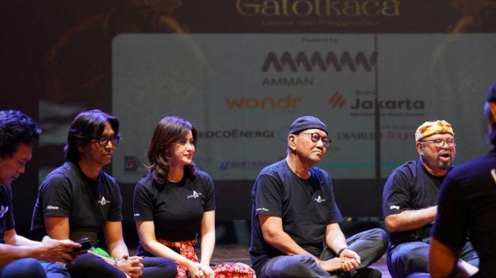 WAYANG ORANG -  Sejumlah pemain Wayang Orang Gatotkaca, Ksatria dari Pringgondani saat konferensi pers belum lama ini. Pementasan wayang akan diselenggarakan di Gedung Kesenian Jakarta, Minggu (20/7/2025) mendatang. Artis Ira Wibowo, Maudy Koesnaedi, Dewi Gita, Alexandra Askandar, hingga wartawan senior Ninok Leksono turut ambil bagian dalam produksi yang memadukan seni tradisi dengan sentuhan modern.