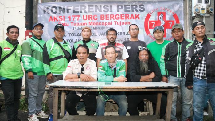 AKSI OJOL -- Jenderal Lapangan URC Bergerak, Achsanul Solihin di Jakarta, Rabu (16/7/2025). Anggota Unit Reaksi Cepat (URC) ojek online (ojol) akan menggelar aksi turun ke jalan pada Kamis (17/7/2025).