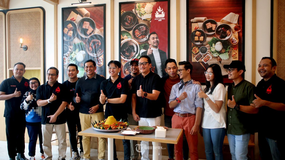 Bimo Ariobuwono, Vice Presiden Food and Bevarage Adhya Group saat launching Rojo Sambel, Senin (9/10/2023) di Cijantung, Jakarta. (FX ISMANTO) (TRIBUNNEWS.COM/FX ISMANTO)