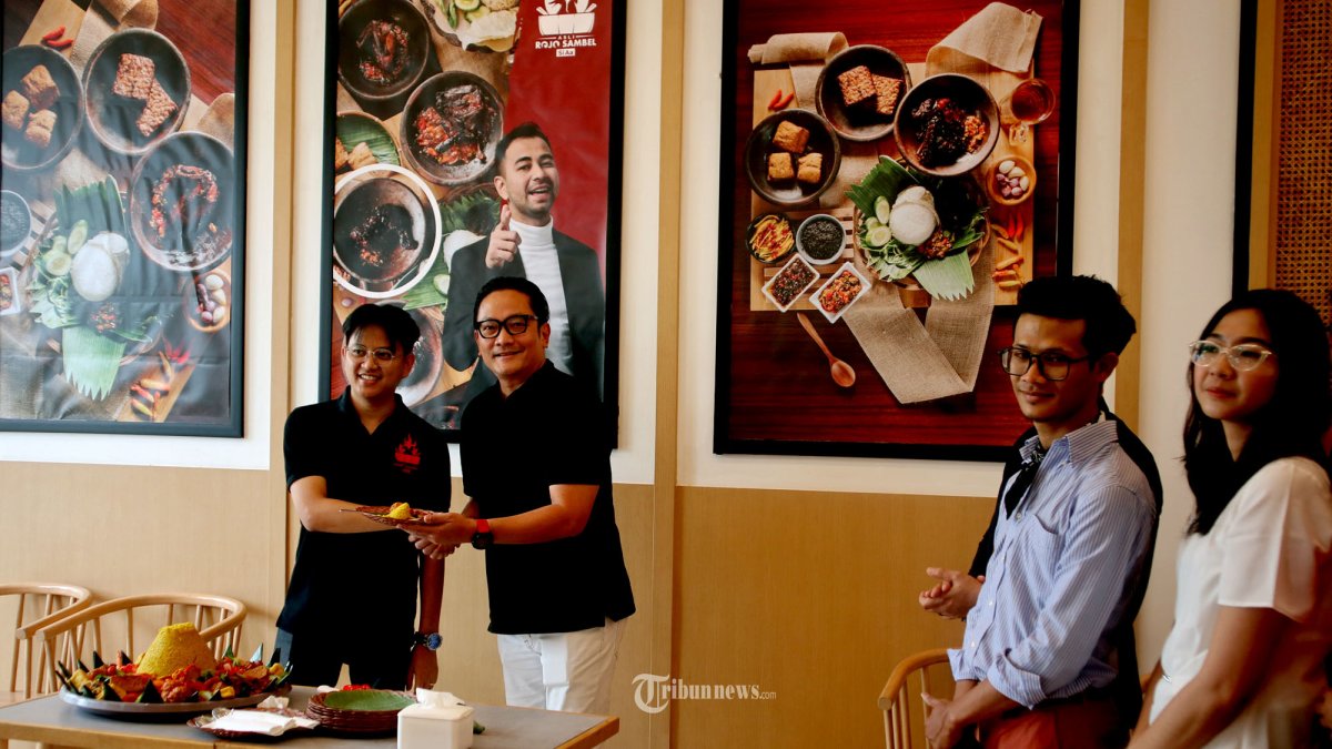 Bimo Ariobuwono, Vice Presiden Food and Bevarage Adhya Group saat launching Rojo Sambel, Senin (9/10/2023) di Cijantung, Jakarta. (TRIBUNNEWS.COM/FX ISMANTO)
