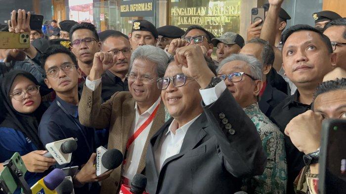 SIDANG TUNTUTAN - Sekretaris Jenderal PDI Perjuangan (PDIP), Hasto Kristiyanto usia sidang di Pengadilan Tipikor Jakarta Pusat, Kamis (3/7/2025). (Tribunnews.com/ Fransiskus Adhiyuda).