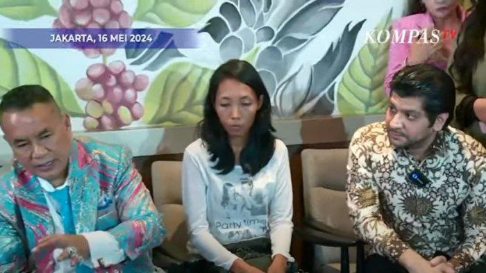 Hotman Paris, kakak almarhum Vina, produser film Vina