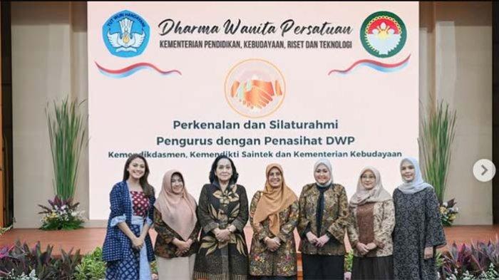 istri mendikti saintek3