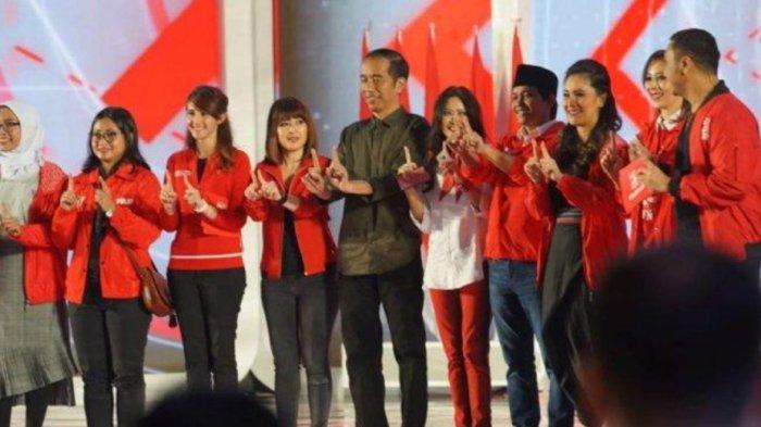 JOKOWI DAN PSI - Joko Widodo saat menghadiri perayaan HUT ke-4 PSI di Jakarta, Minggu (11/11/2018). Jokowi ungkap pertimbangan daftar kandidat Ketua Umum PSI.