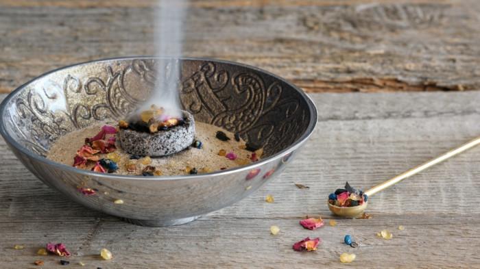 Fakta Kemenyan: Bukan Aroma Mistis, tapi Keajaiban dari Alam Indonesia