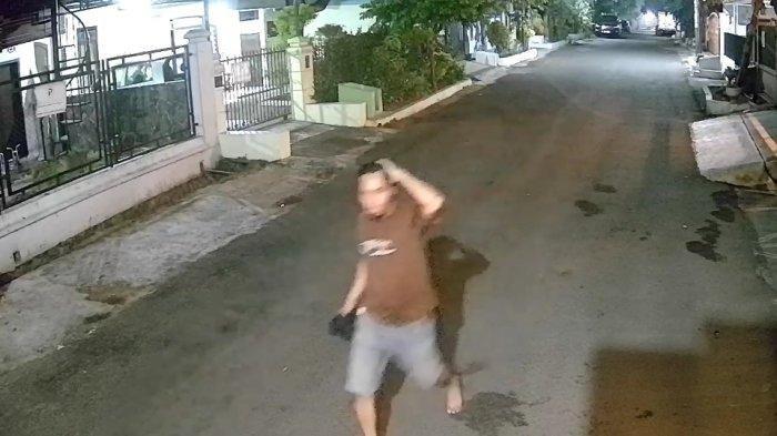 Warga Kota Malang, Jawa Timur, resah dengan aksi teror pencuri yang berkostum ala ninja.